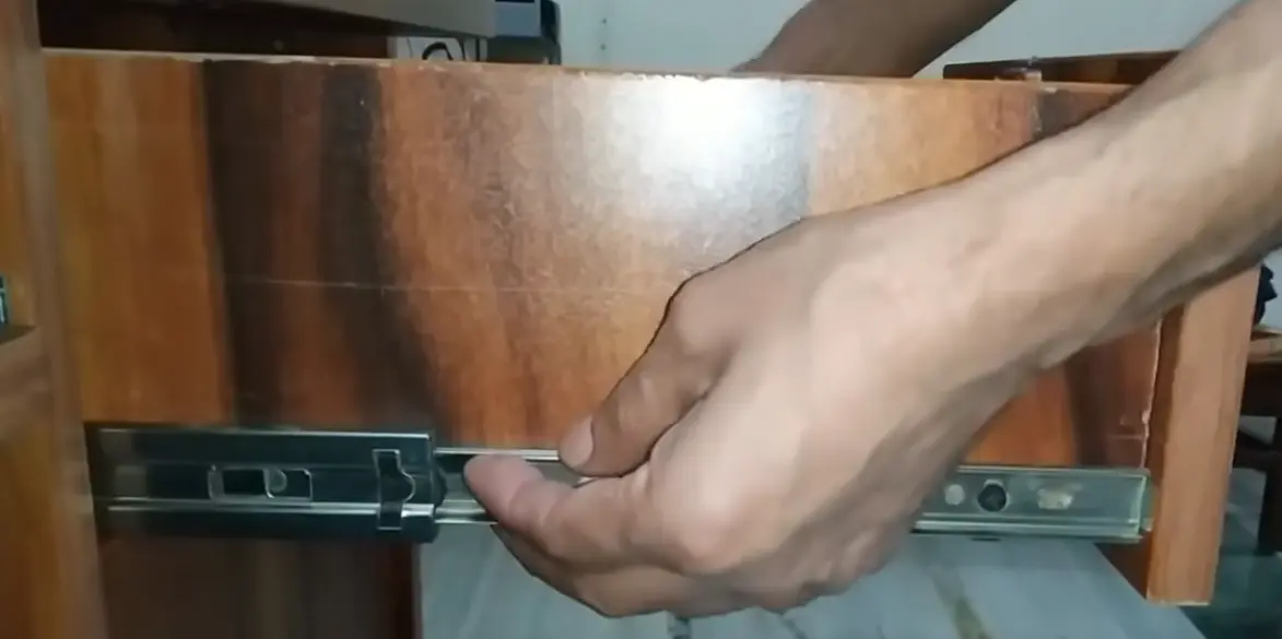 Drawer repair and track fixing service in Multan